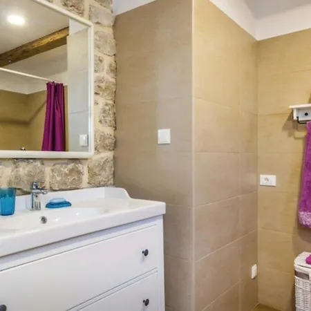 Schwarz Pool House * Crikvenica