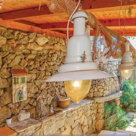 Schwarz Pool House Villa